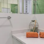 Oasis In By Lovelystay * Пареде