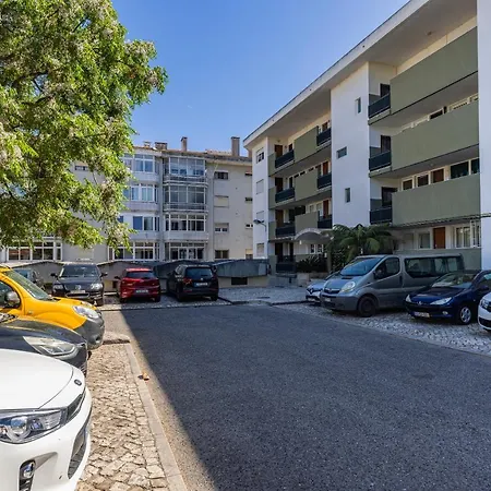 Oasis In By Lovelystay Parede